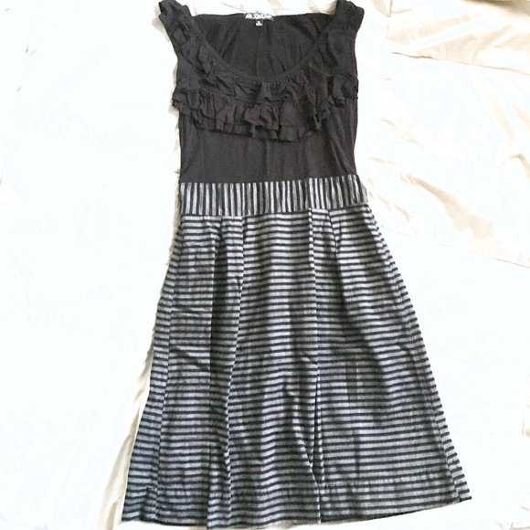 BeBop Dresses & Skirts - UNAVAILABLE ❌ Gray & Black Ruffle Striped Dress